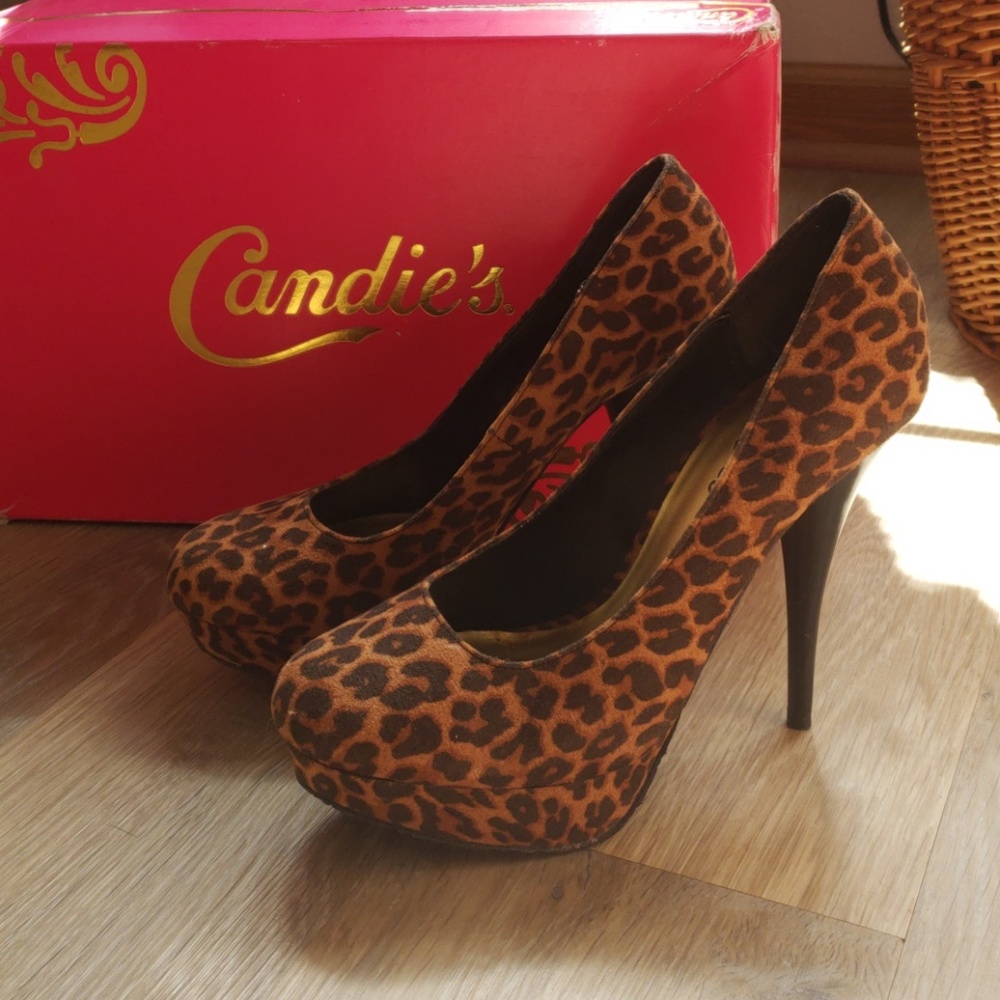 SOLD- Candie's Print Heels